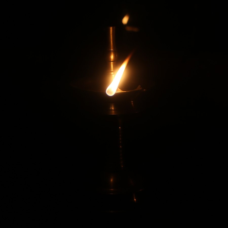 Temple Oil Lamp (Brass)
